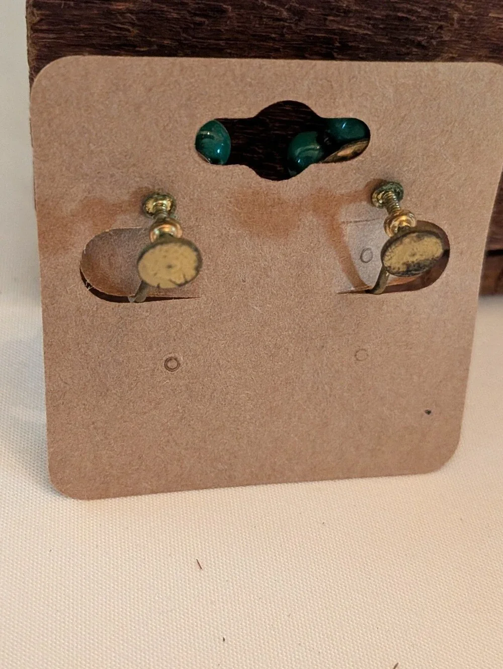 Vintage Green Cluster Bead Screw-On Earrings - Women Jewelry